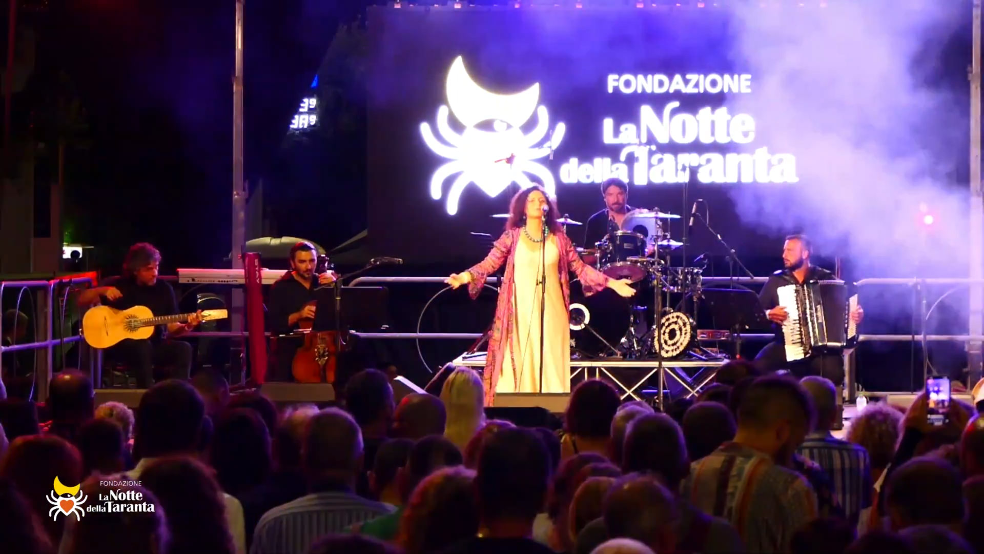 Live con Fiorenza Calogero a Lecce, Festival Itinerante La Notte della Taranta